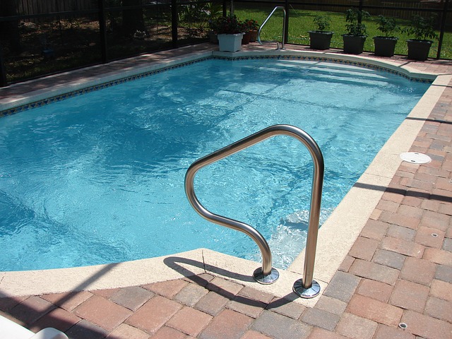 how to close your pool for winter