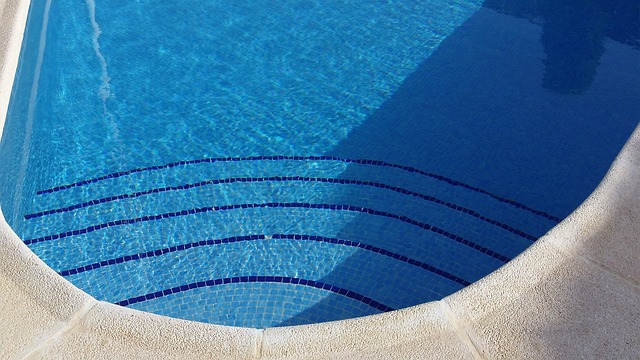 repair swimming pool plaster